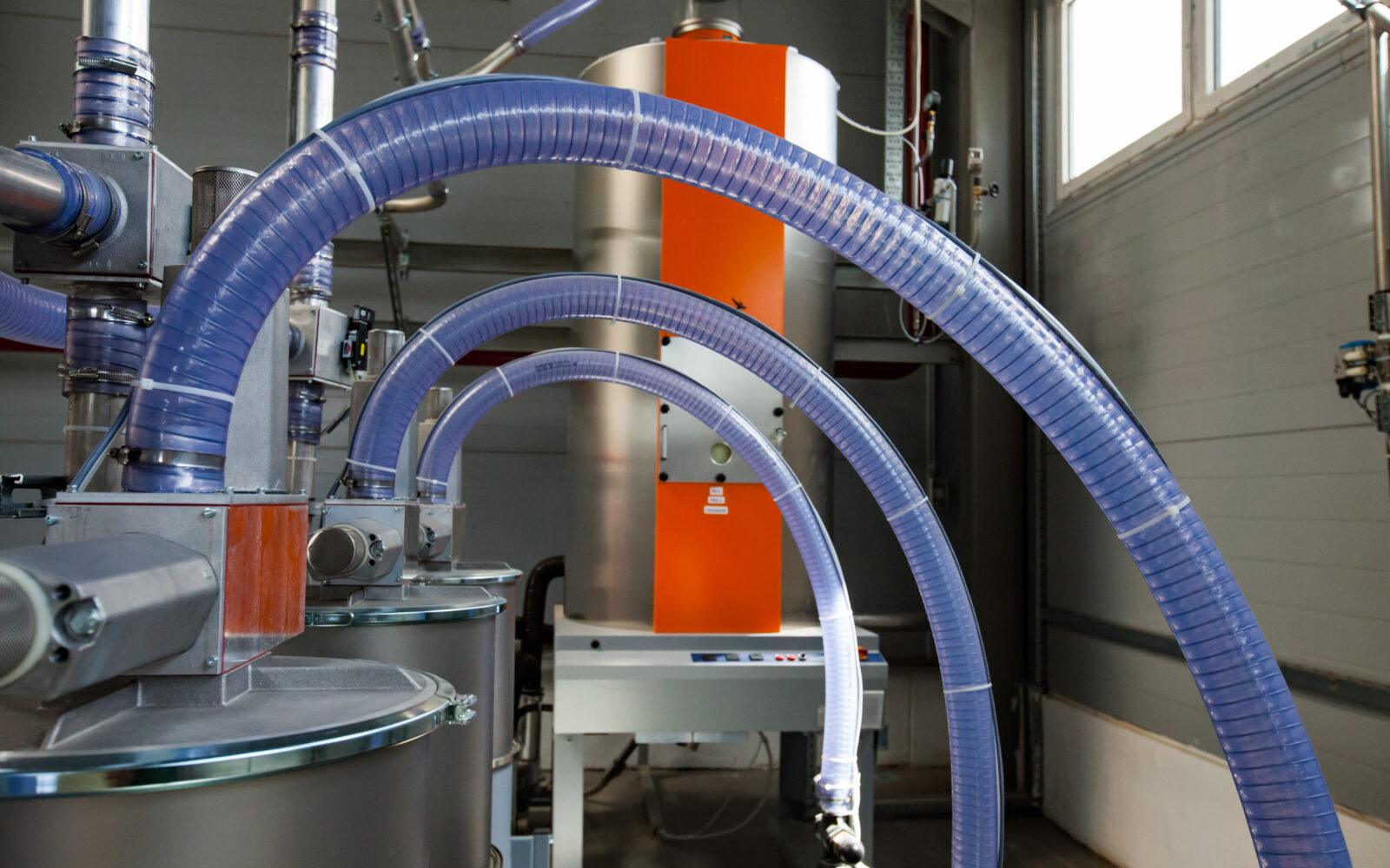 Understanding Minimum Bend Radius and Proper Hose Installation